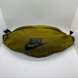 Nike fanny pack BA575-368